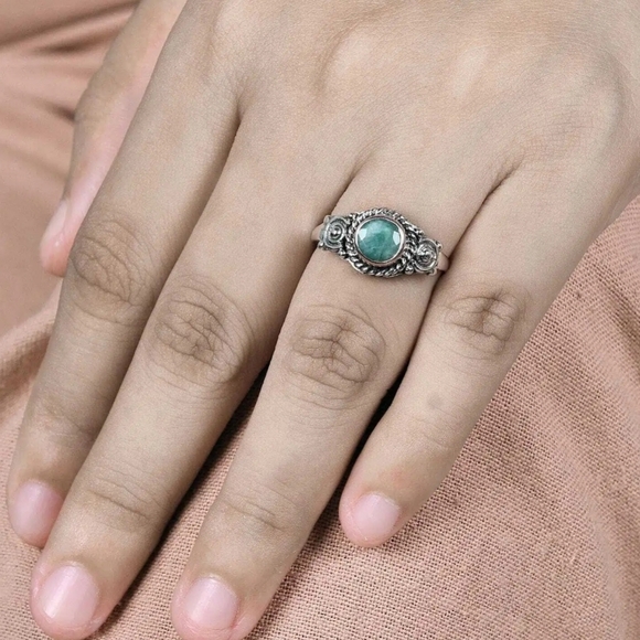 Bali Legacy Emerald Solitaire Ring Sterling Silver Size 8! - Picture 5 of 8